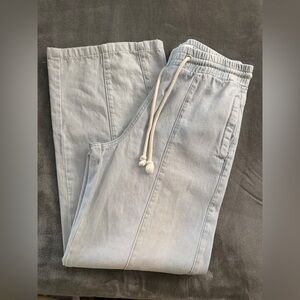 KanCan Women’s Light Blue Relaxed Jeans